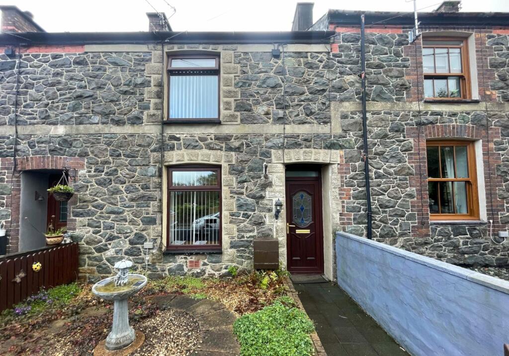 3 bedroom terraced house for sale in Victoria Terrace, Llanberis