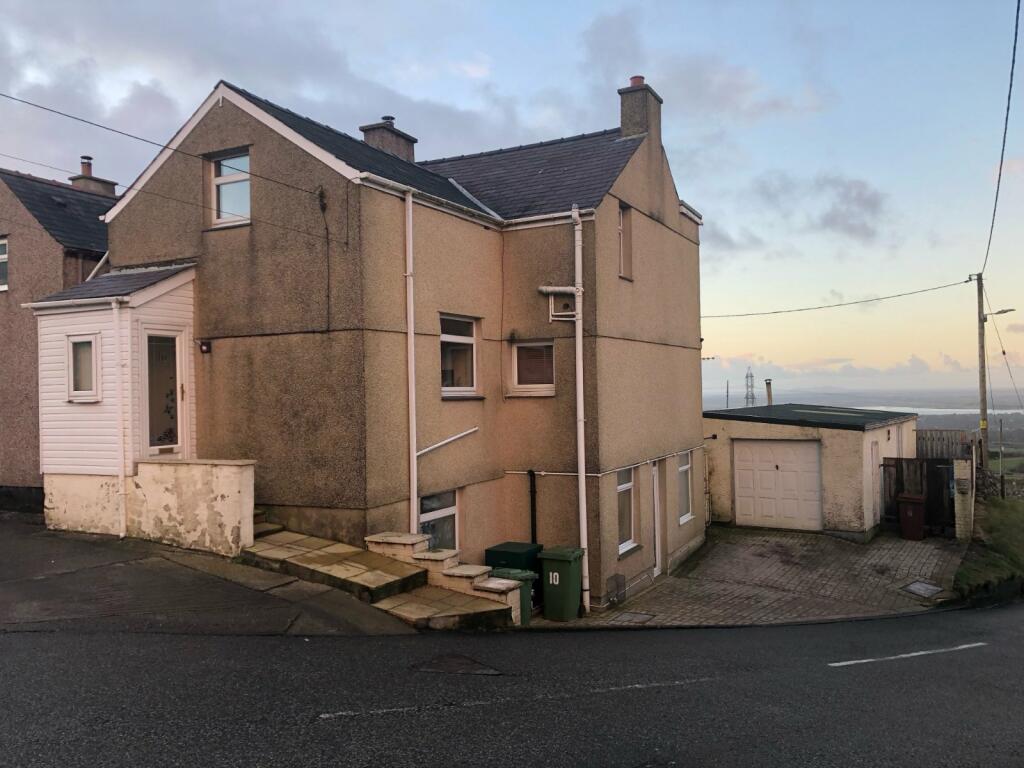 5 bedroom end of terrace house for sale in Rhosgadfan, Caernarfon