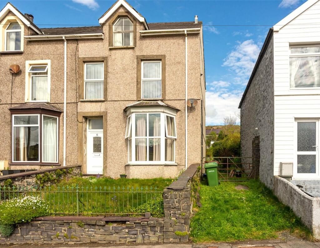 4 bedroom end of terrace house for sale in Bryncelyn, Talysarn