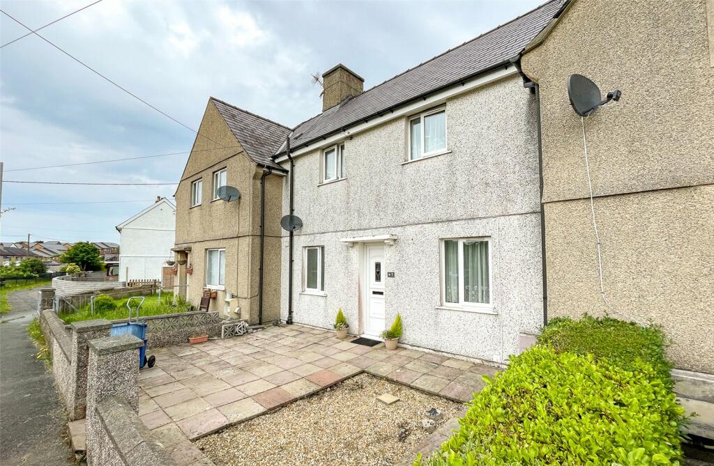 3 bedroom terraced house for sale in Dol Beuno, Bontnewydd, Caernarfon