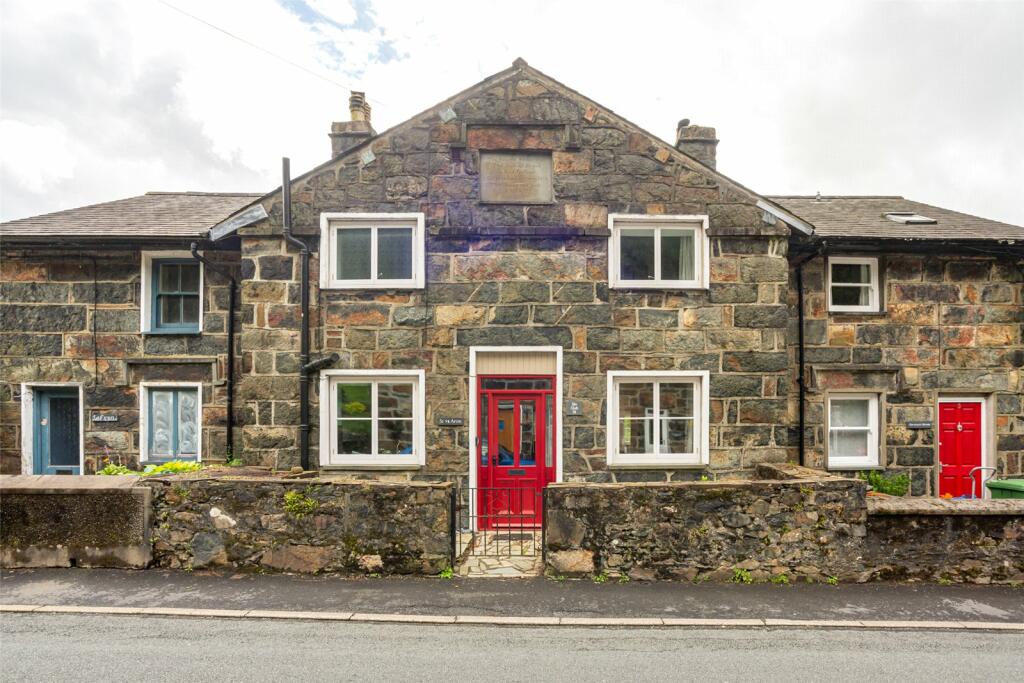 3 bedroom terraced house for sale in Beddgelert, Caernarfon, Gwynedd, LL55