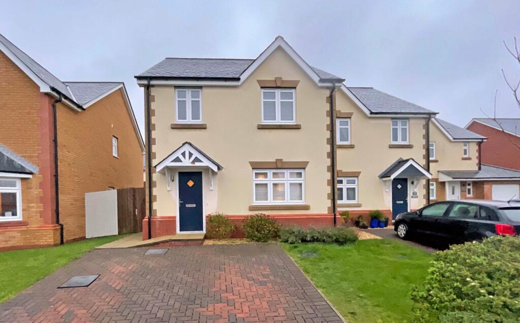 3 bedroom semidetached house for sale in Gwel Y Llan, Caernarfon, Gwynedd, LL55
