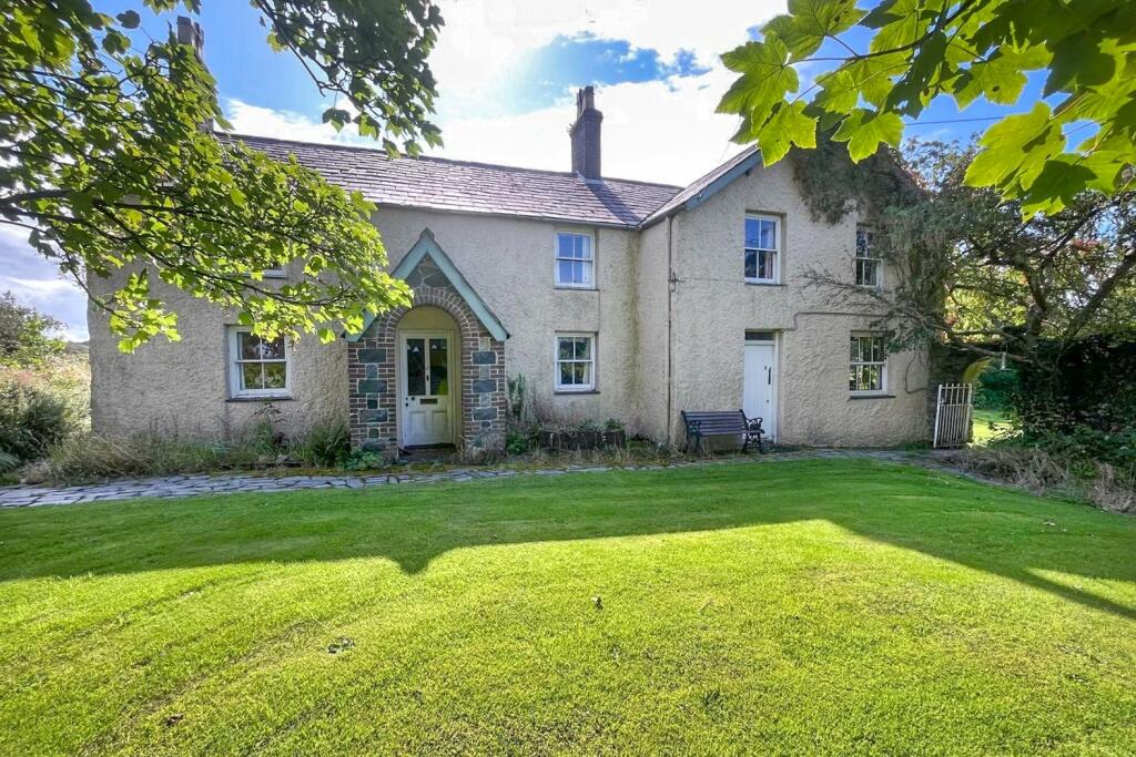 Main image of property: Caeathro, Caernarfon, Gwynedd, LL55