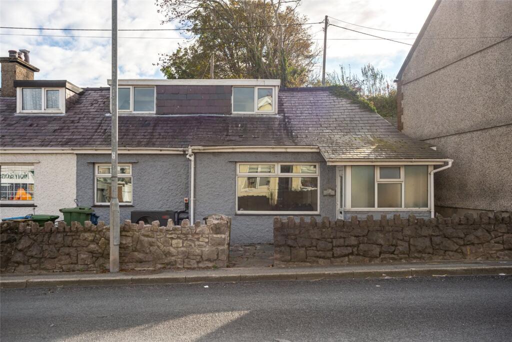 Main image of property: Bontnewydd, Caernarfon, Gwynedd, LL54