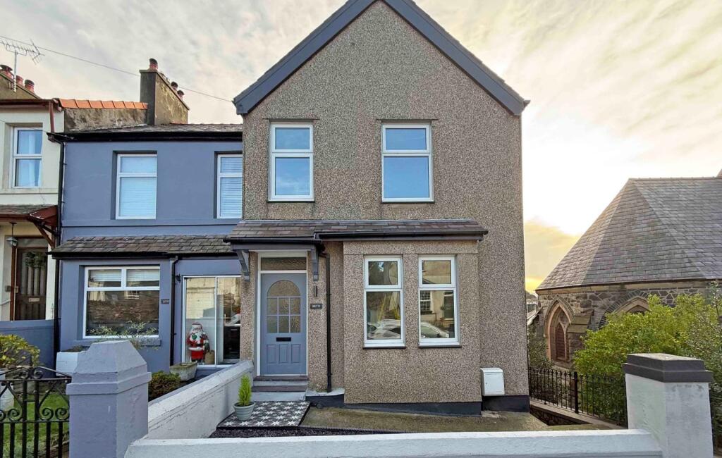 Main image of property: Twthill East, Caernarfon, Gwynedd, LL55
