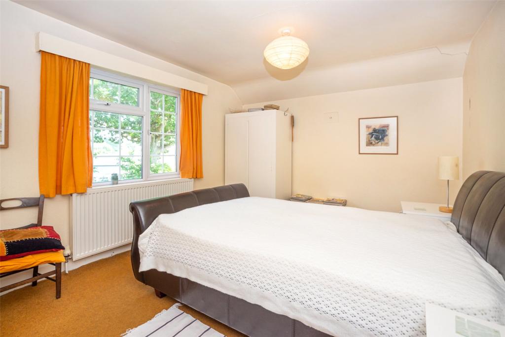 4 bedroom detached house for sale in Penpaled Road, Criccieth, Gwynedd