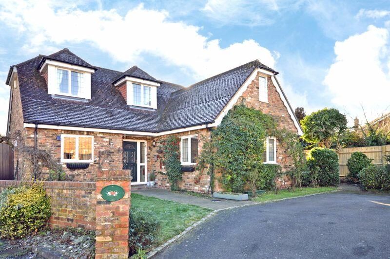 4 bedroom detached house for sale in Weston Turville, HP22