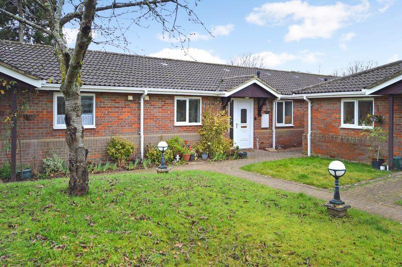 2 bedroom bungalow for sale in Central Wendover, HP22