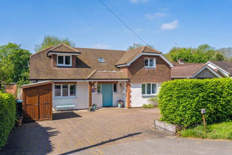 4 bedroom detached house for sale in Hale Road, Wendover, HP22