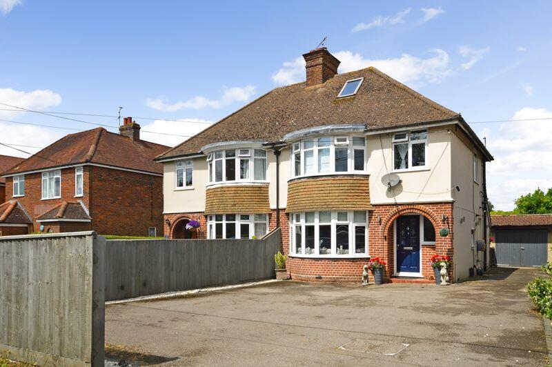 3 bedroom semidetached house for sale in Weston Turville, HP22