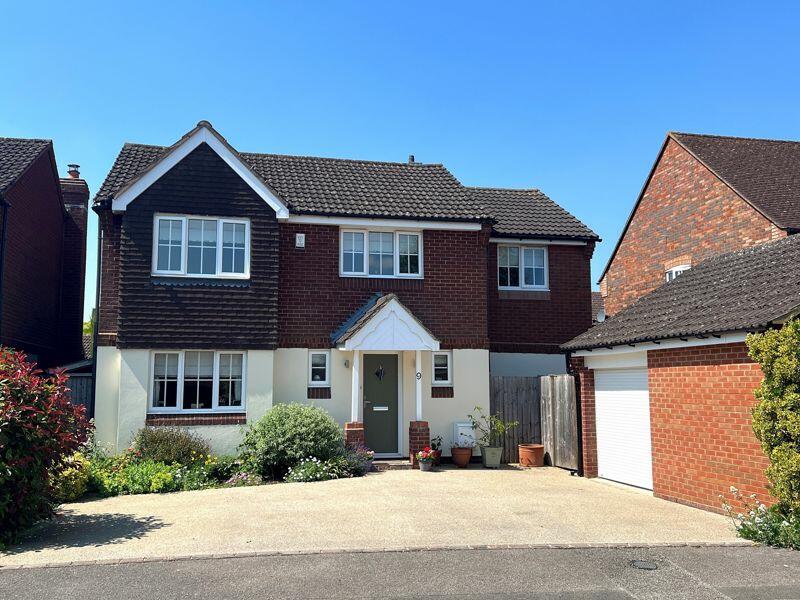 4 bedroom detached house for sale in Weston Turville, HP22