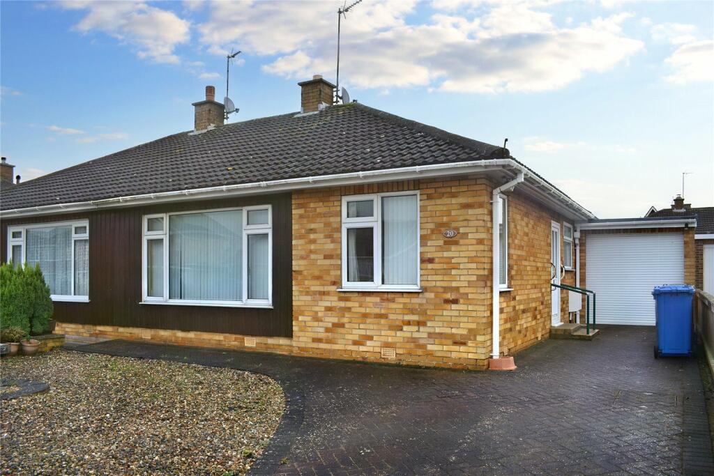 2 bedroom bungalow for sale in Wheatley Drive, Bridlington, East