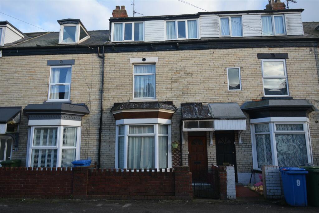 4 bedroom terraced house for sale in Haslemere Avenue, Bridlington