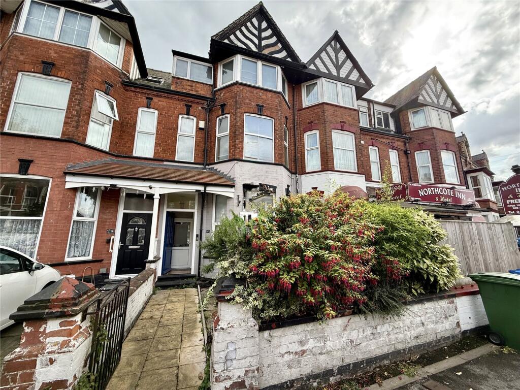 5 bedroom terraced house