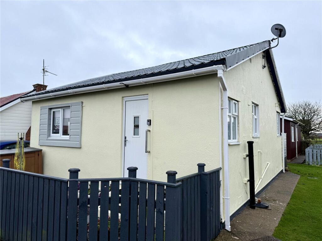 Main image of property: Fourth Avenue, Tingdene Holiday Park, Bridlington, East Yorkshire, YO15