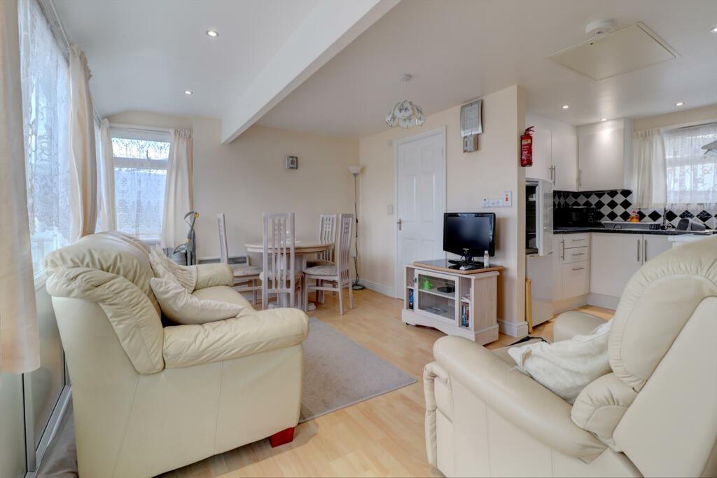 2 bedroom chalet for sale in Merley Road, Westward Ho, Bideford, EX39