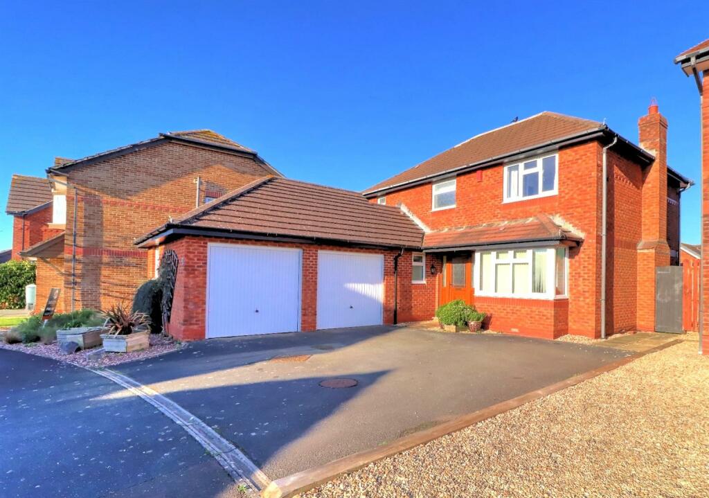 4 bedroom detached house for sale in Dudley Way, Westward Ho, Bideford