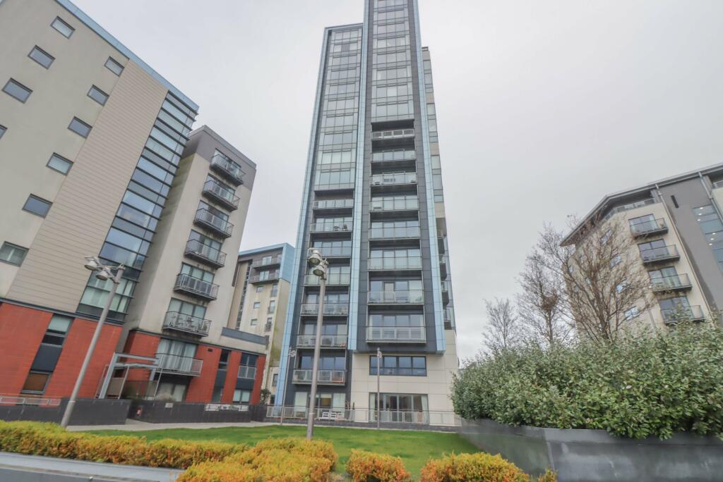 2 bedroom flat for sale in 0-1, 1 Meadowside Quay Square , Glasgow , G11
