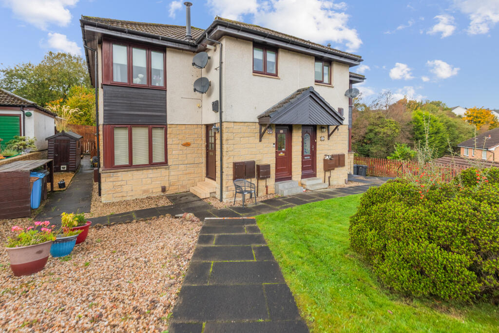 Main image of property: 32 Kirktonside, Barrhead, G78