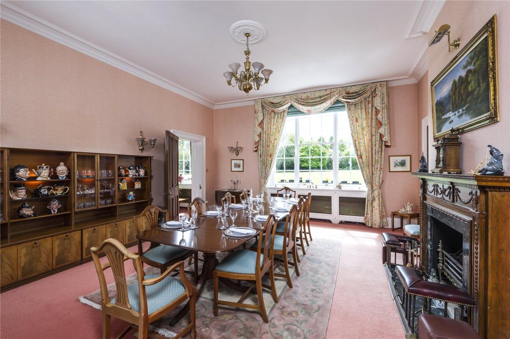 7 bedroom detached house for sale in Ranmore Common, Dorking, Surrey, RH5