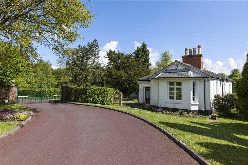 7 bedroom detached house for sale in Ranmore Common, Dorking, Surrey, RH5