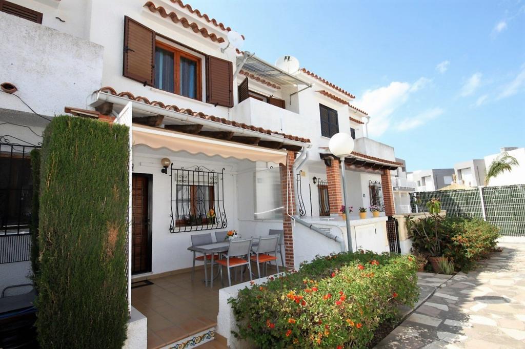 2 bedroom town house for sale in Denia, Spain