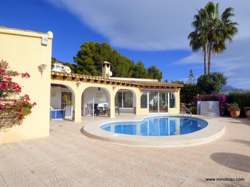 3 bedroom villa for sale in Albir, Spain