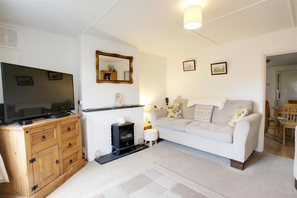2 bedroom end of terrace house for sale in Main Road, Hundleby, Spilsby, PE23