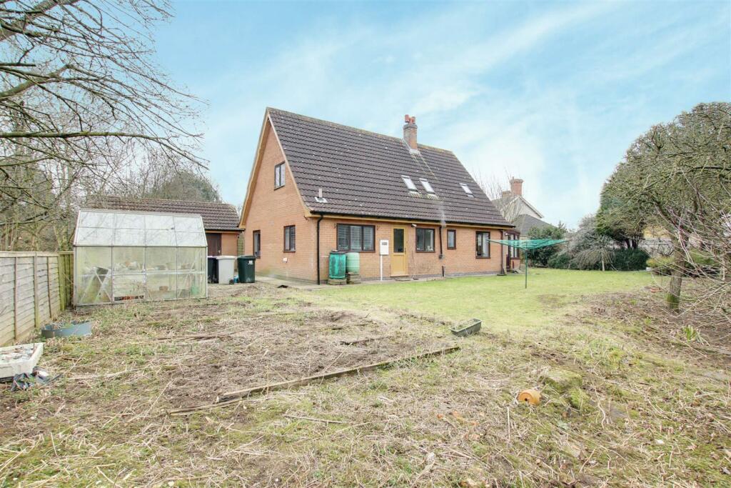 3 bedroom detached bungalow for sale in Spilsby Road, Partney, Spilsby
