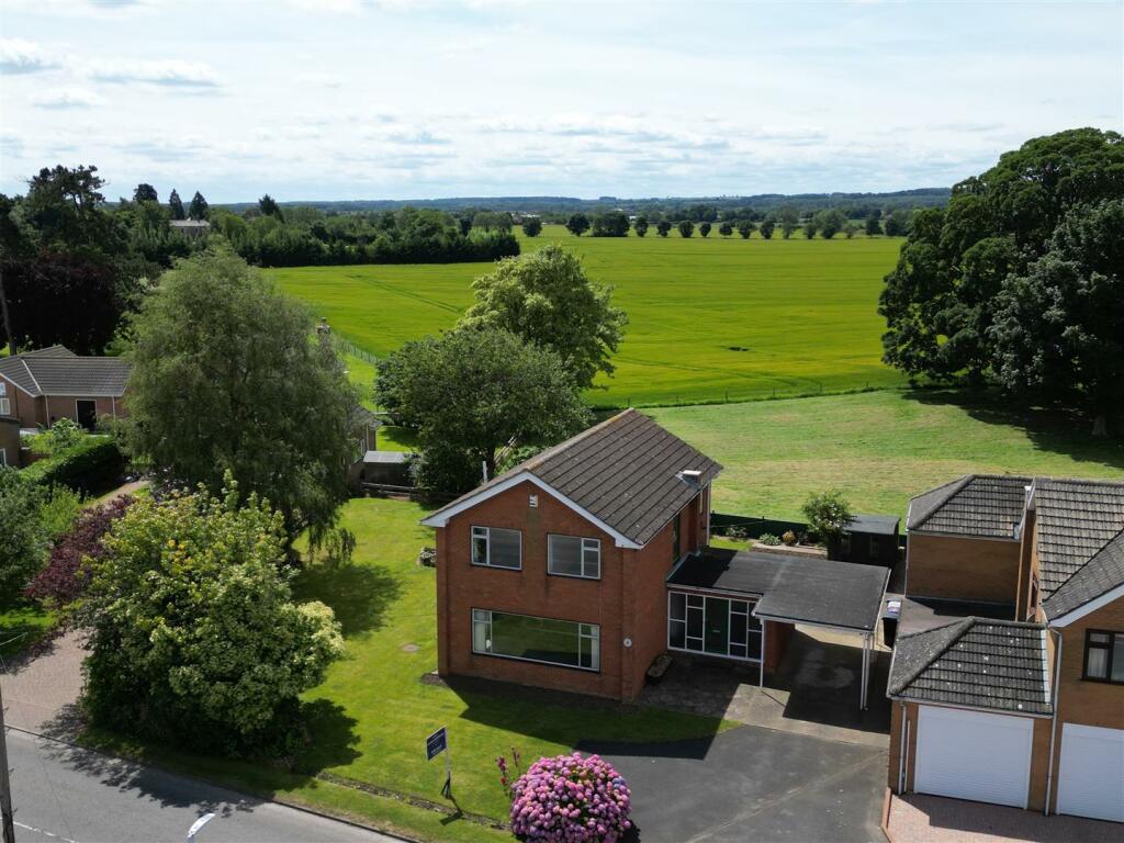 3 bedroom detached house for sale in Alford Road, Bilsby, Alford, LN13