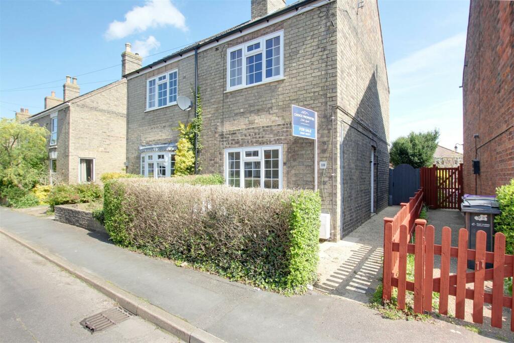 2 bedroom semidetached house for sale in Bourne Road, Alfod, LN13
