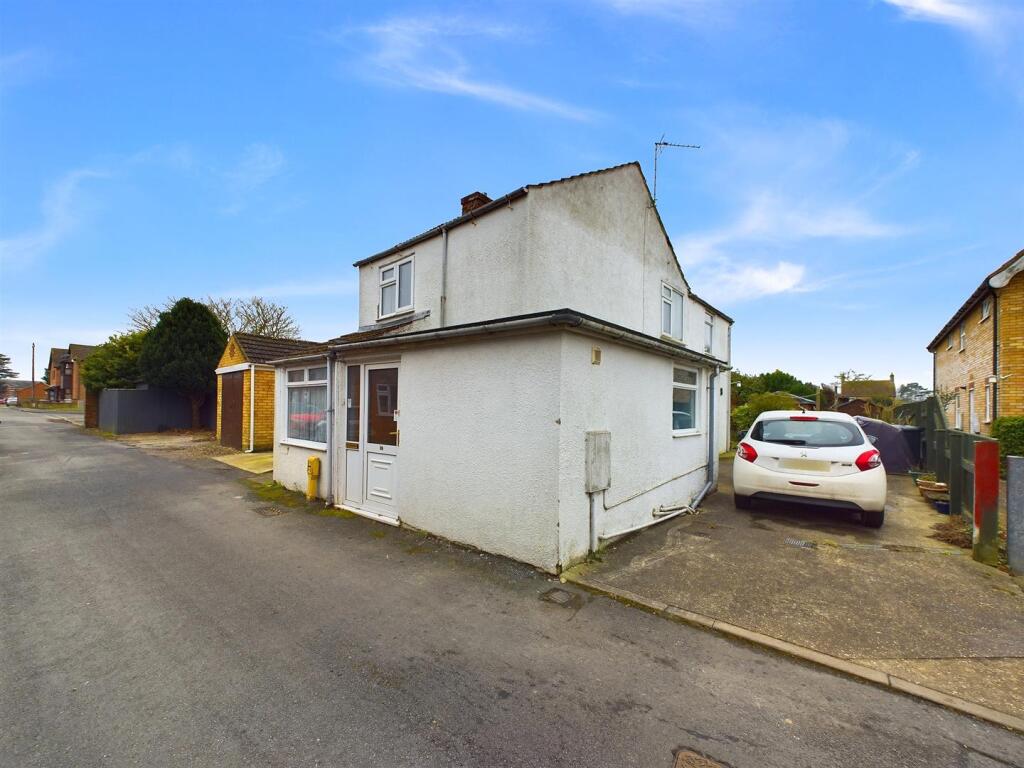 Main image of property: Commercial Road, Alford