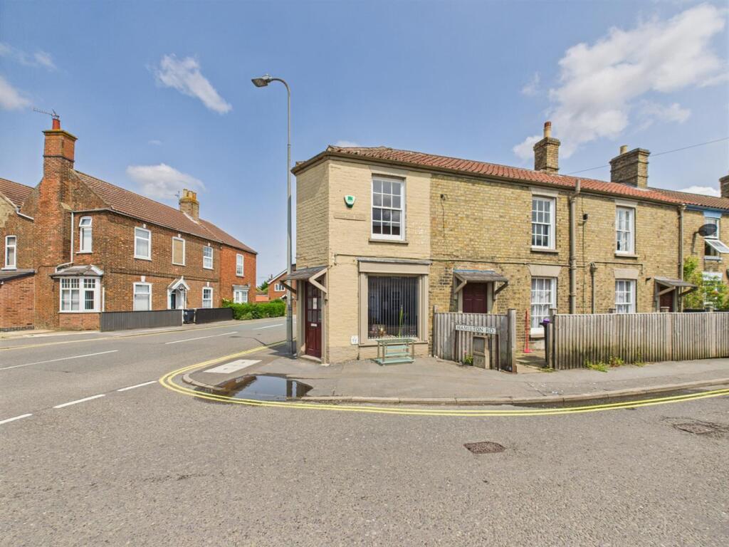 Main image of property: West Street, Alford