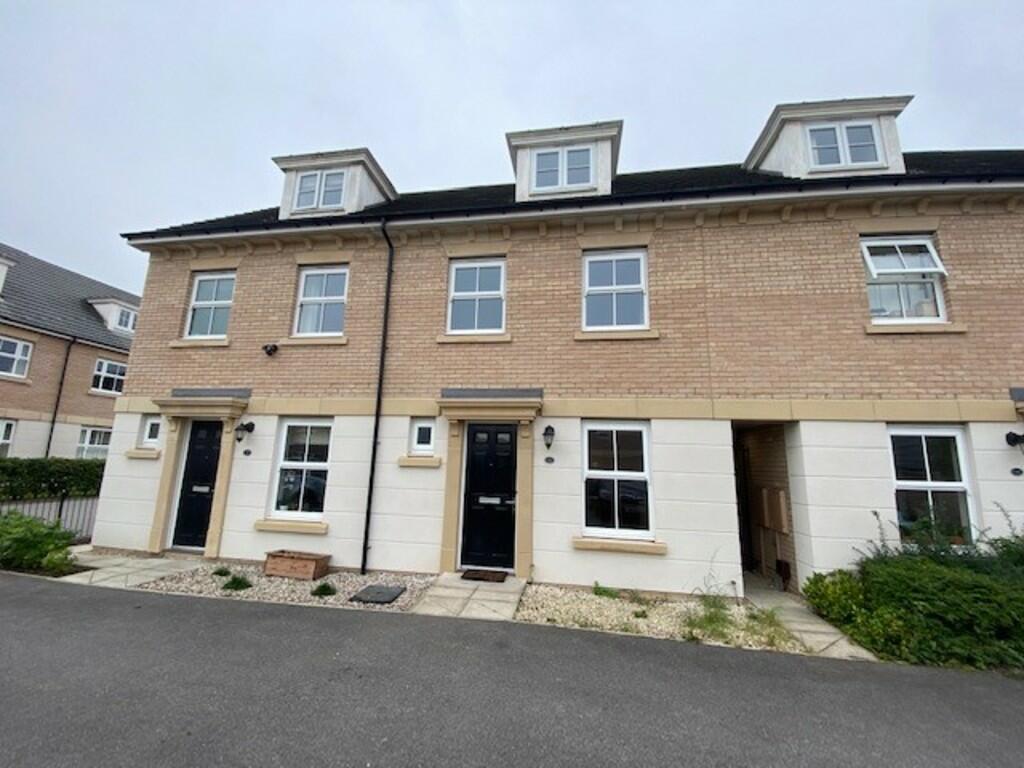 4 bedroom town house for rent in Miller Road, YO30