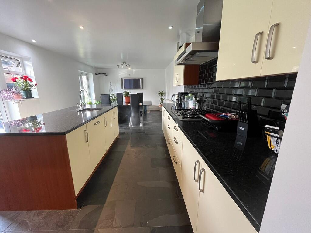Main image of property: Burnholme Ave