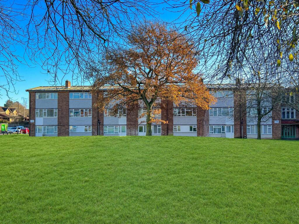 3 bedroom flat for sale in Gravel Hill, Tile Hill, CV4