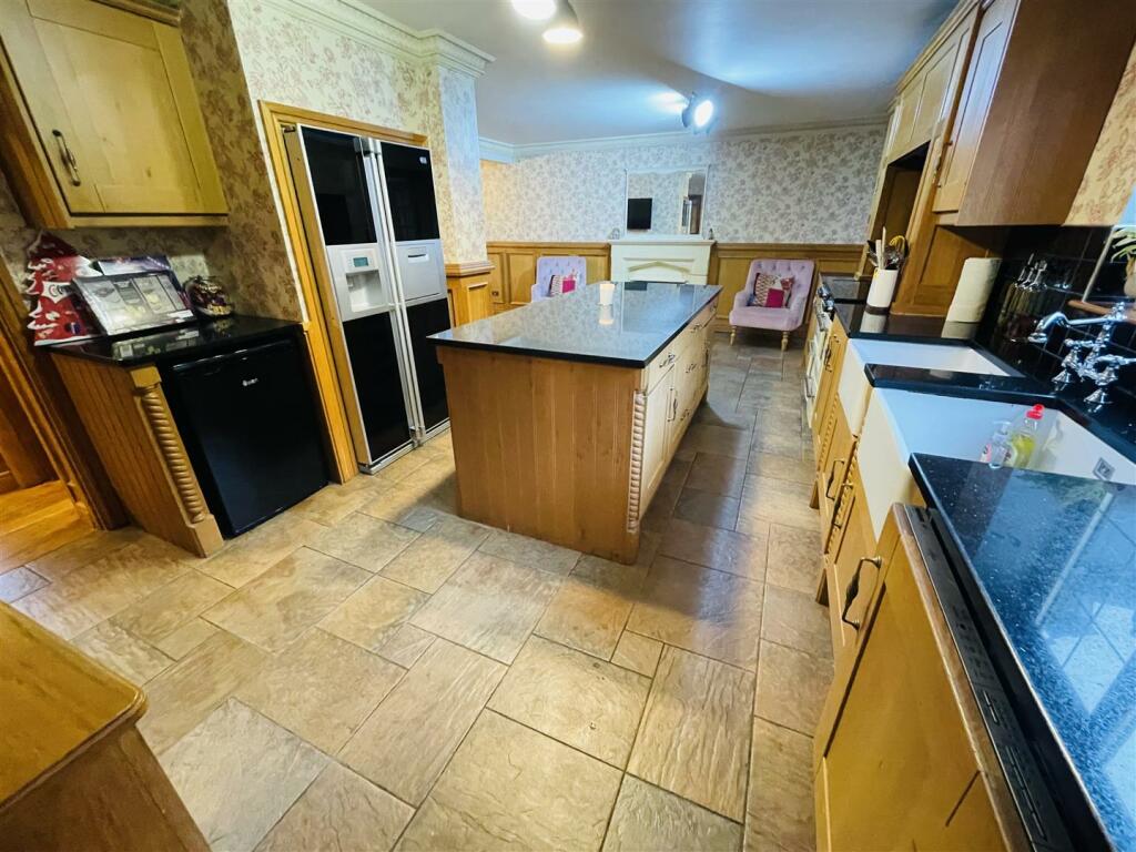 Additional property image - Falcon Close, Whitestone