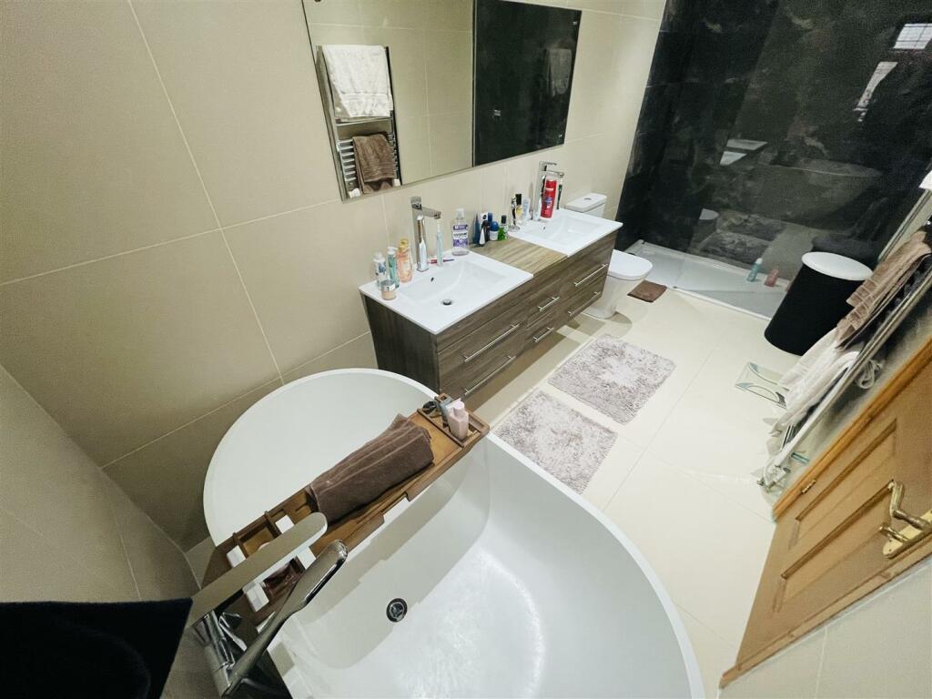 Additional property image - Falcon Close, Whitestone