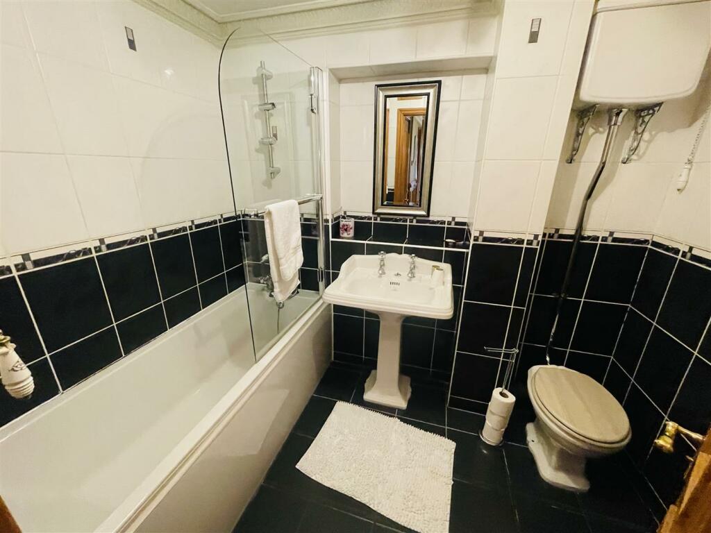 Additional property image - Falcon Close, Whitestone