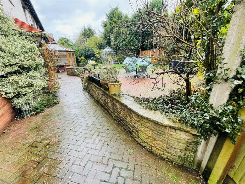 Additional property image - Falcon Close, Whitestone