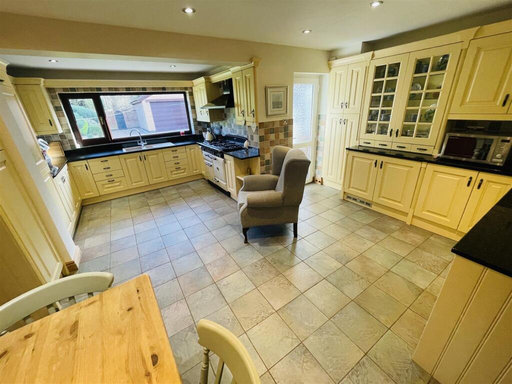 Additional property image - Middelburg Close, Whitestone