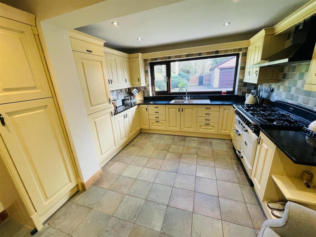 Additional property image - Middelburg Close, Whitestone