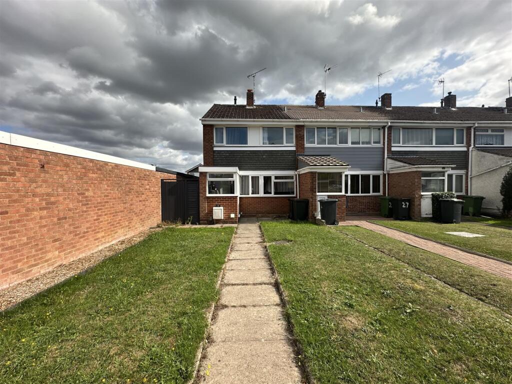 Main image of property: Silver Walk, Nuneaton