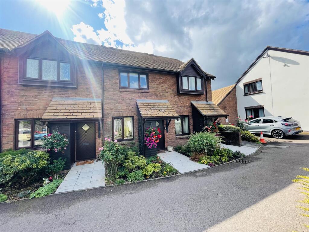 Main image of property: Larkspur, Hospital Lane, Bedworth