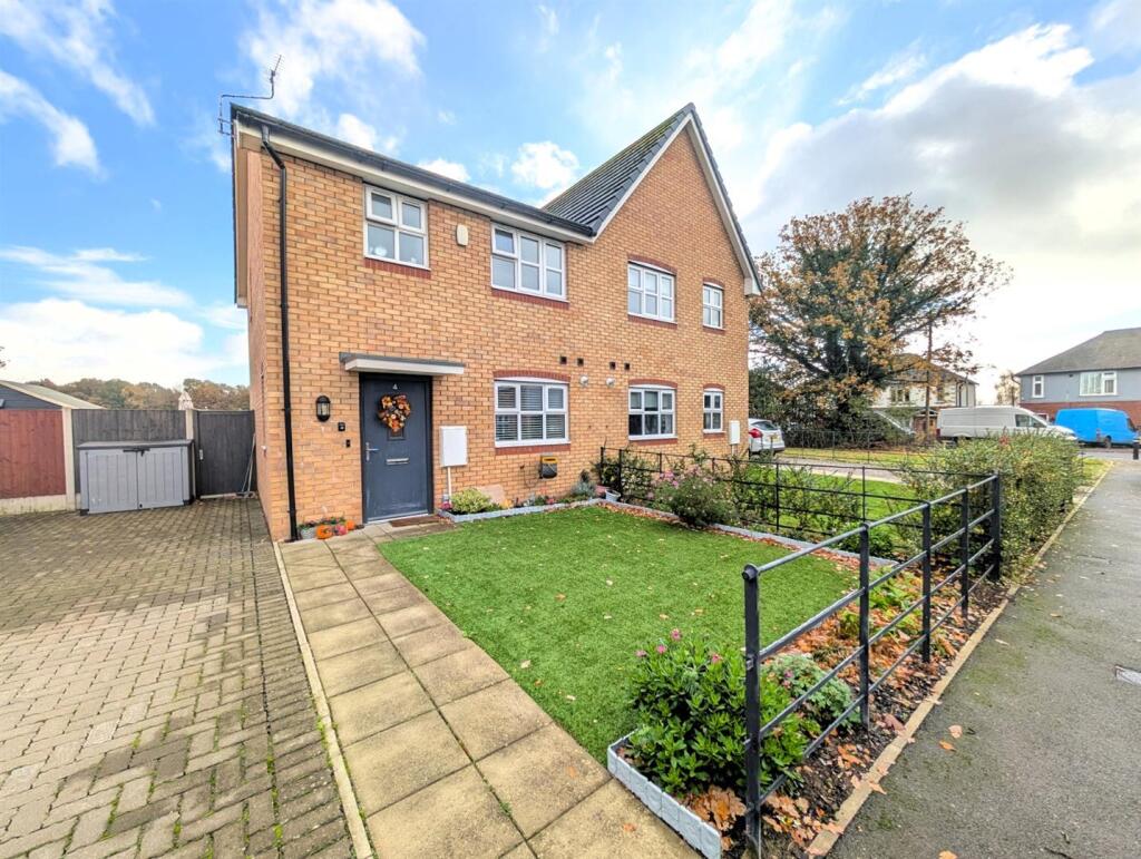 Main image of property: Tom Piper Close, Ridge Lane, Nuneaton