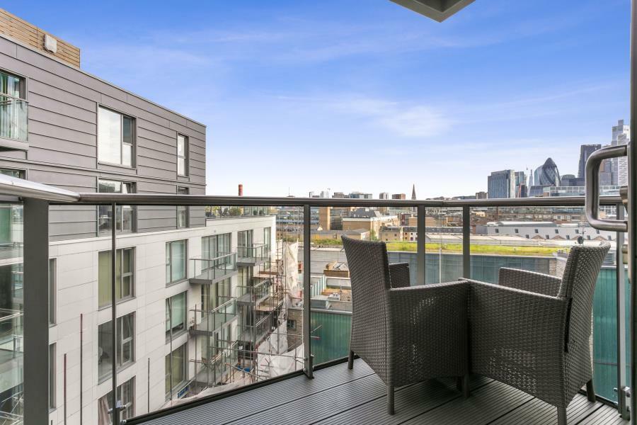 1 bedroom apartment for sale in Axis Apartments, 2 Avantgarde Place, E1