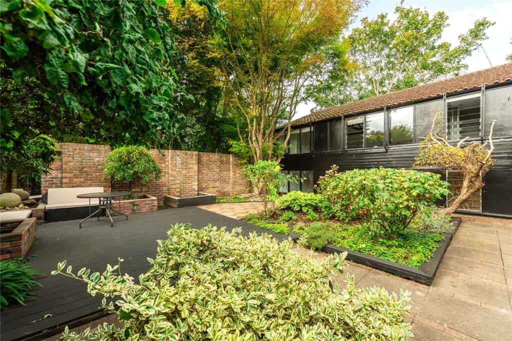 Main image of property: Latimer, Stony Stratford, Milton Keynes, Buckinghamshire, MK11