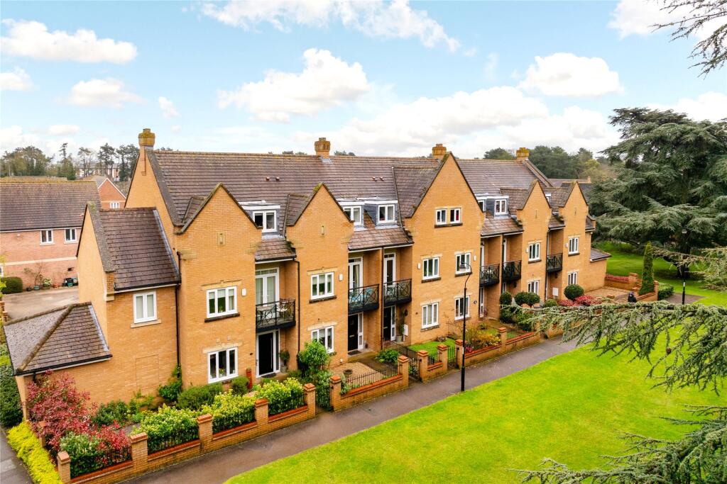 Main image of property: Manderville Close, Northampton, NN3