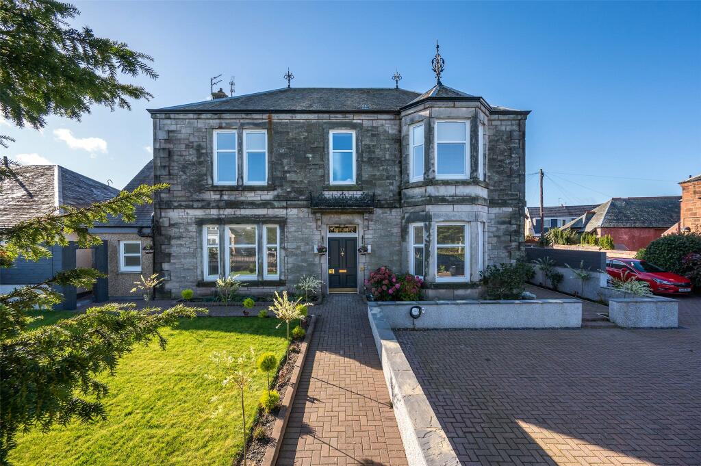 4 bedroom detached house for sale in Hawthorn Gardens, Loanhead