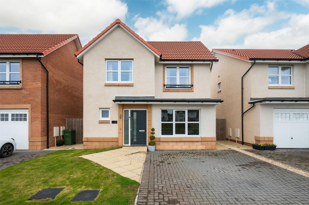 4 bedroom detached house for sale in Maingait Medway, Newcraighall, Musselburgh, Midlothian, EH21